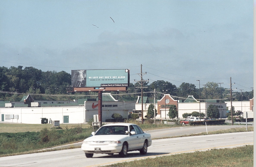 Photo of a billboard in Chamois