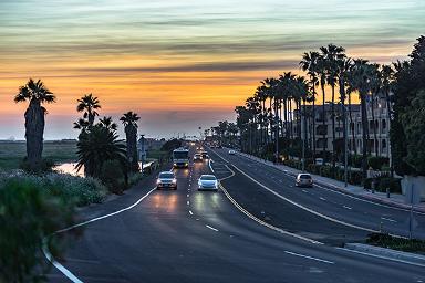Huntington Beach CA taxi ads